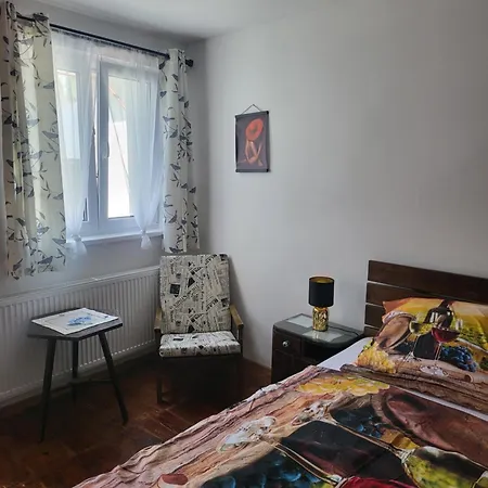 U100bodu Za Svestkovou Drahou Holiday home *