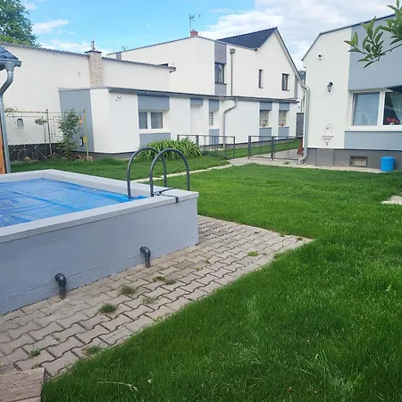 U100bodu Za Svestkovou Drahou Holiday home Sulejovice